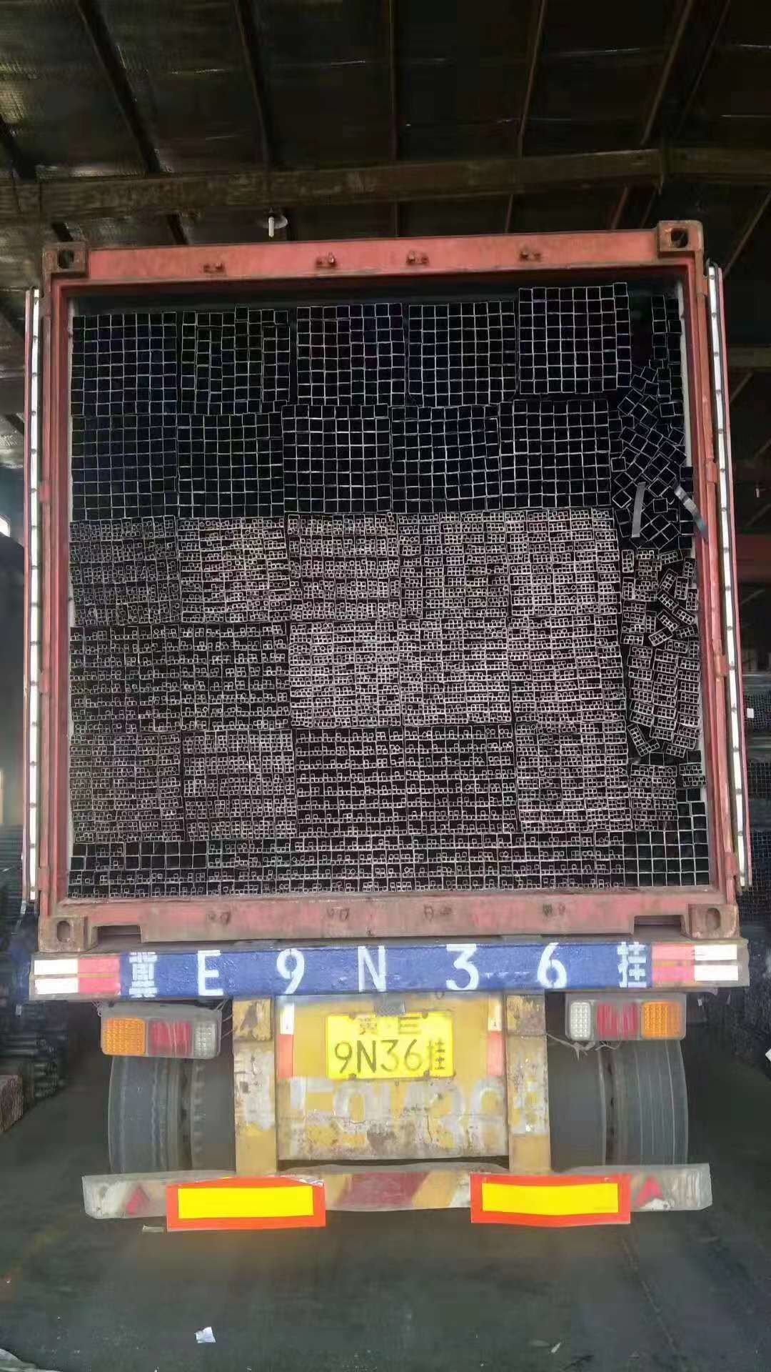 Moisture Proof Square Steel Tubing Pre Zinc Coated Strong Carrying Capacity