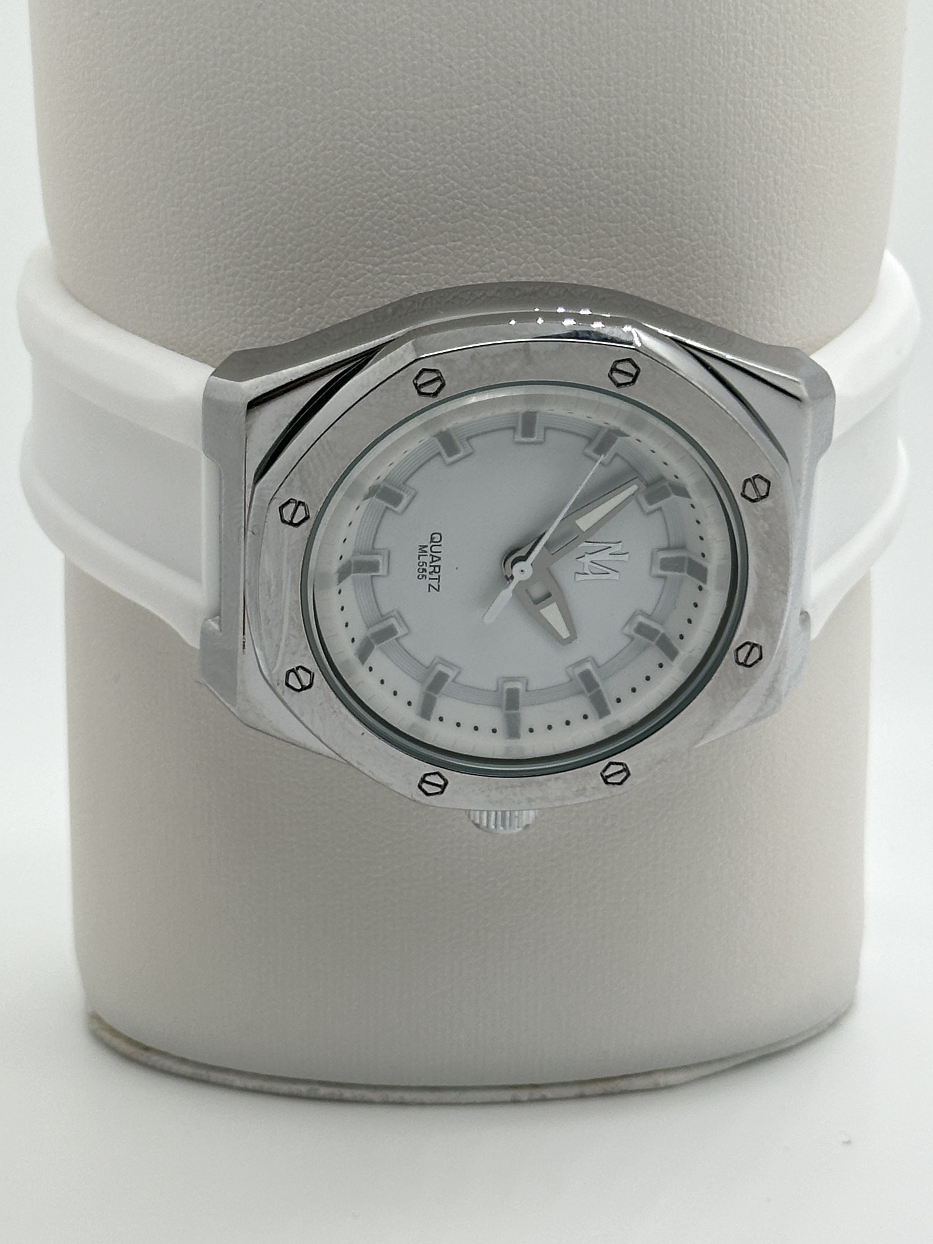 Luminous Hands Silicon Strap Watch Quartz Movement With 20mm Band