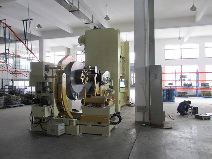 punch feeder