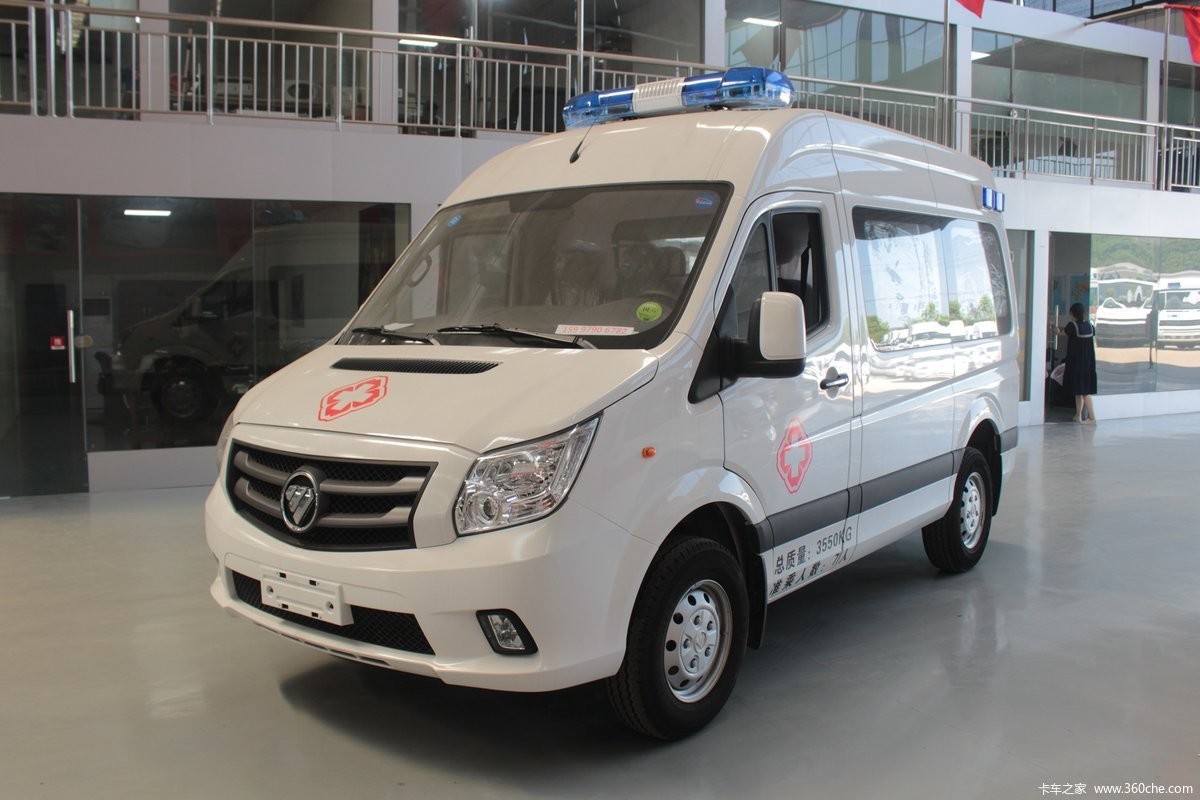 Manual Transmission Emergency Rescue Vehicle With ABS And 2.2T Displacement Ambulance Car