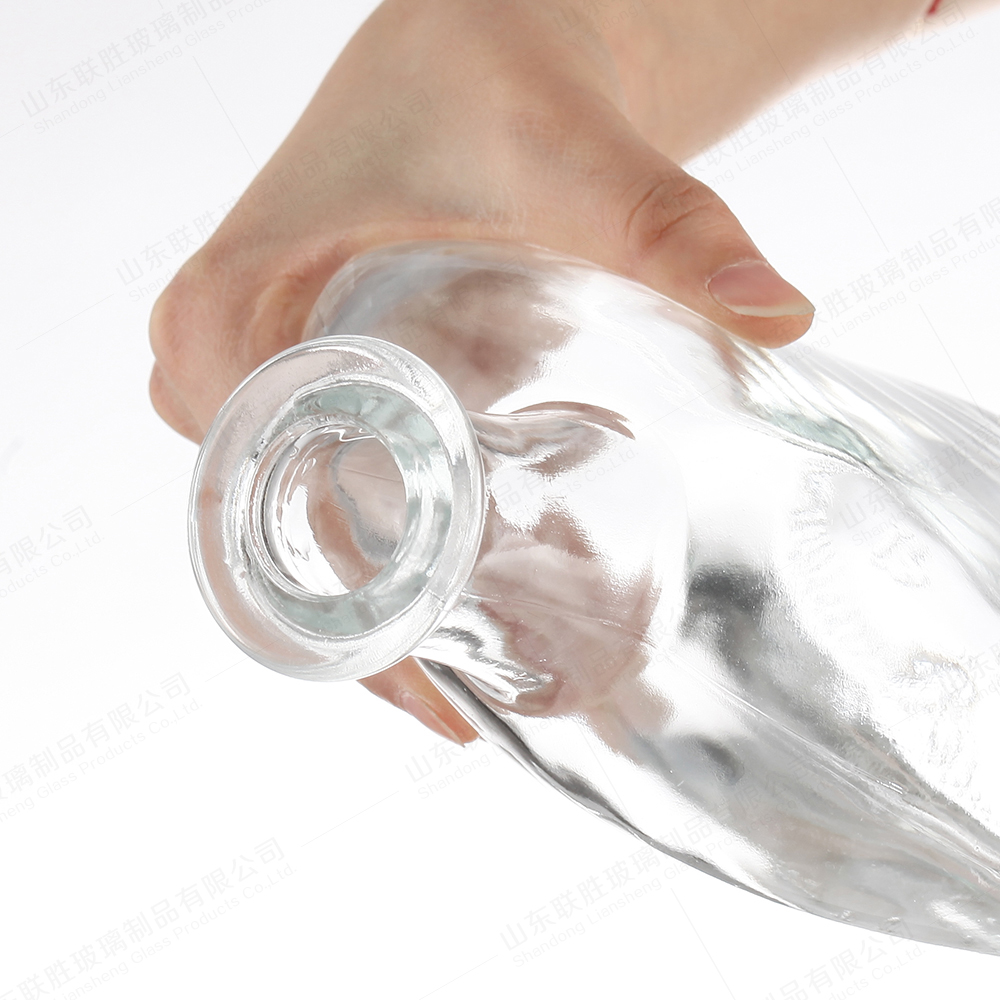 Customized Logo Glass Bottle for Spirit Gin Liquor Whisky Rum Tequila Vodka 750ml 700ml