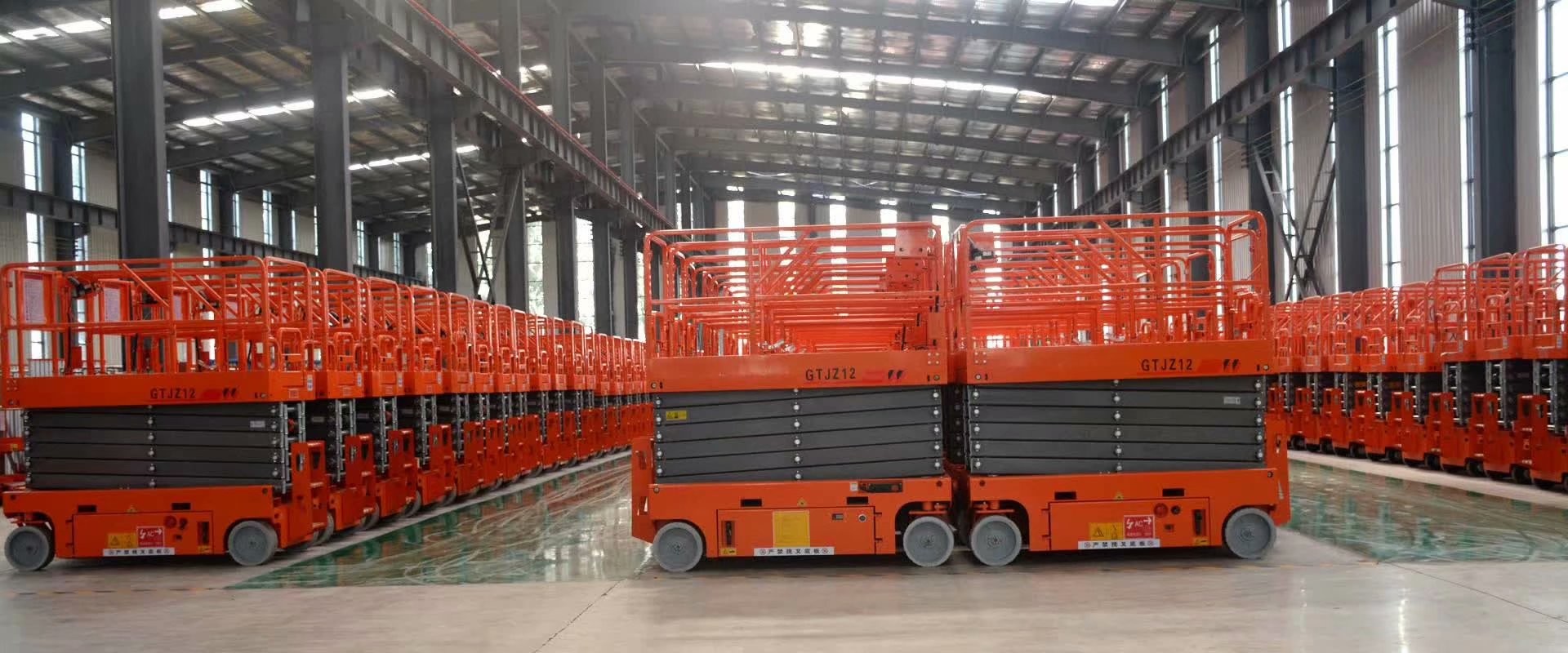 Rough Terrain Scissor Lift , Hydraulic / Electric Motor Lift Drive Mobile Scissor Lift Trolley