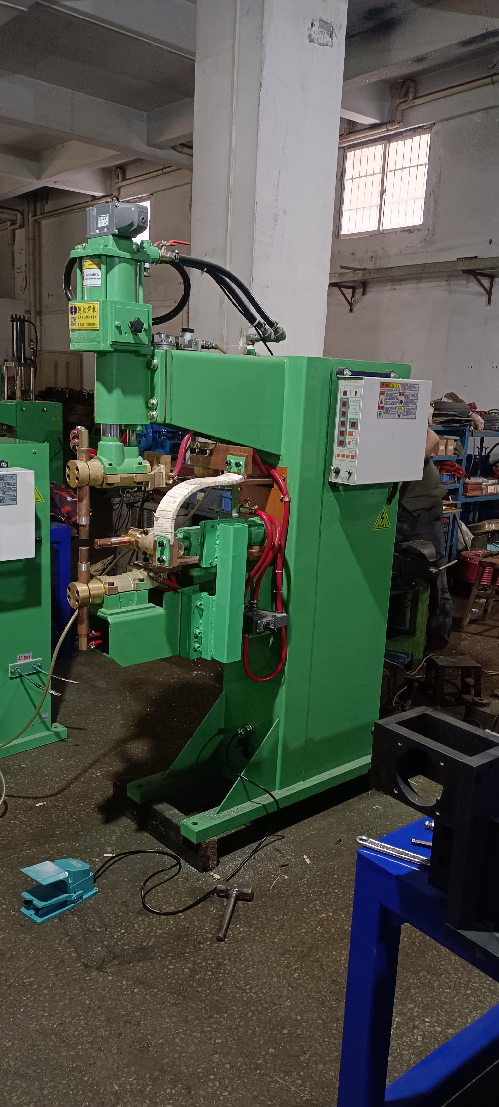 Custom YXJ-60 Multifunction Pneumatic Spot Welder Machine with Welded Metal Mesh Wire