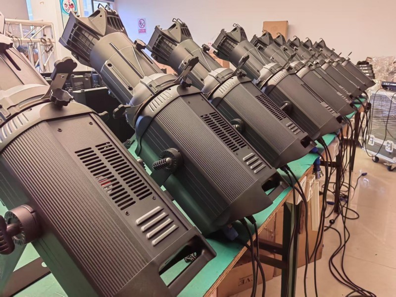 300W RGBAW LED Ellipsoidal Spotlight | DMX512/RDM Control | Theater & Studio Lighting
