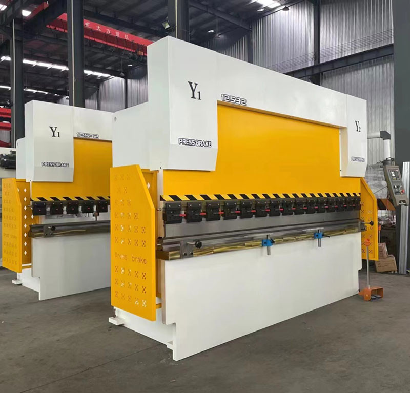 1250KN 3200mm Torsion Bar Press Brake CNC Hydraulic Foldable