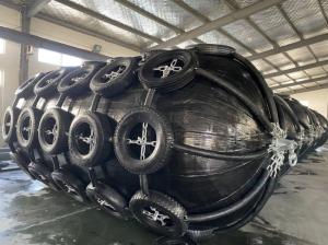 China ISO17357 Standard Pneumatic Rubber Fender For Marine And Boat wholesale