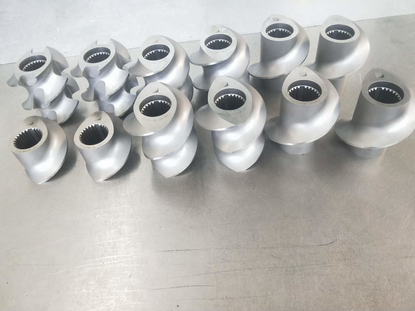 Co-Rotating Screw Element for Twin Screw Extruder Diameter From 15.6mm-320mm