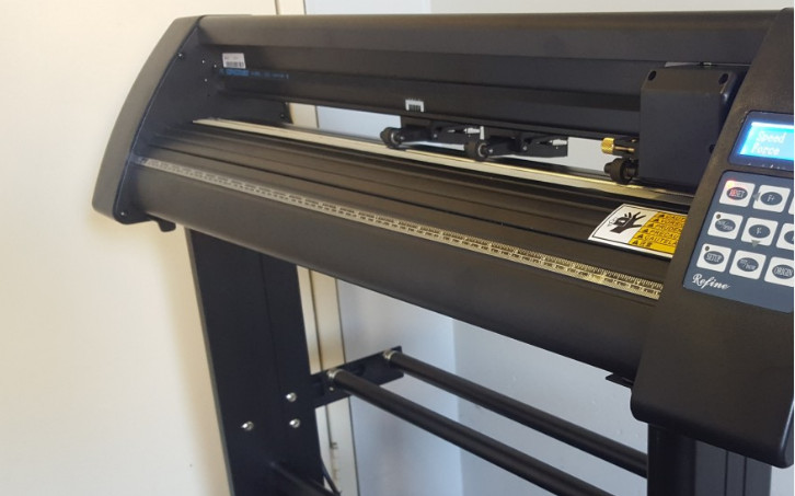 EH Series 870mm Vinyl Plotter Machine Contour Vinyl Cutter 112*35*43cm Size