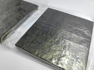 China Organic Toasted Nori Seaweed Sea Vegetable Sushi Nori Onigiri sushi For Rice Ball wholesale
