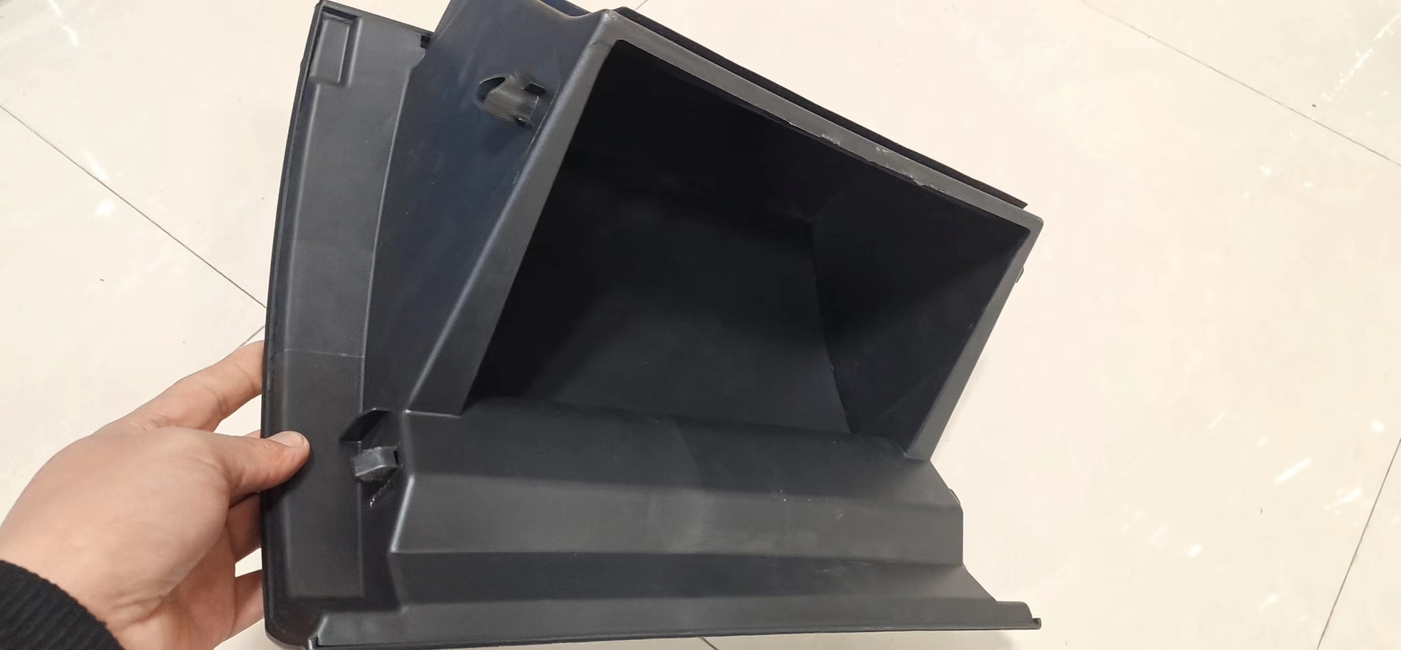 Polish Automotive Plastic Injection Mold for Interior and Exterior Parts Car Mould Maker