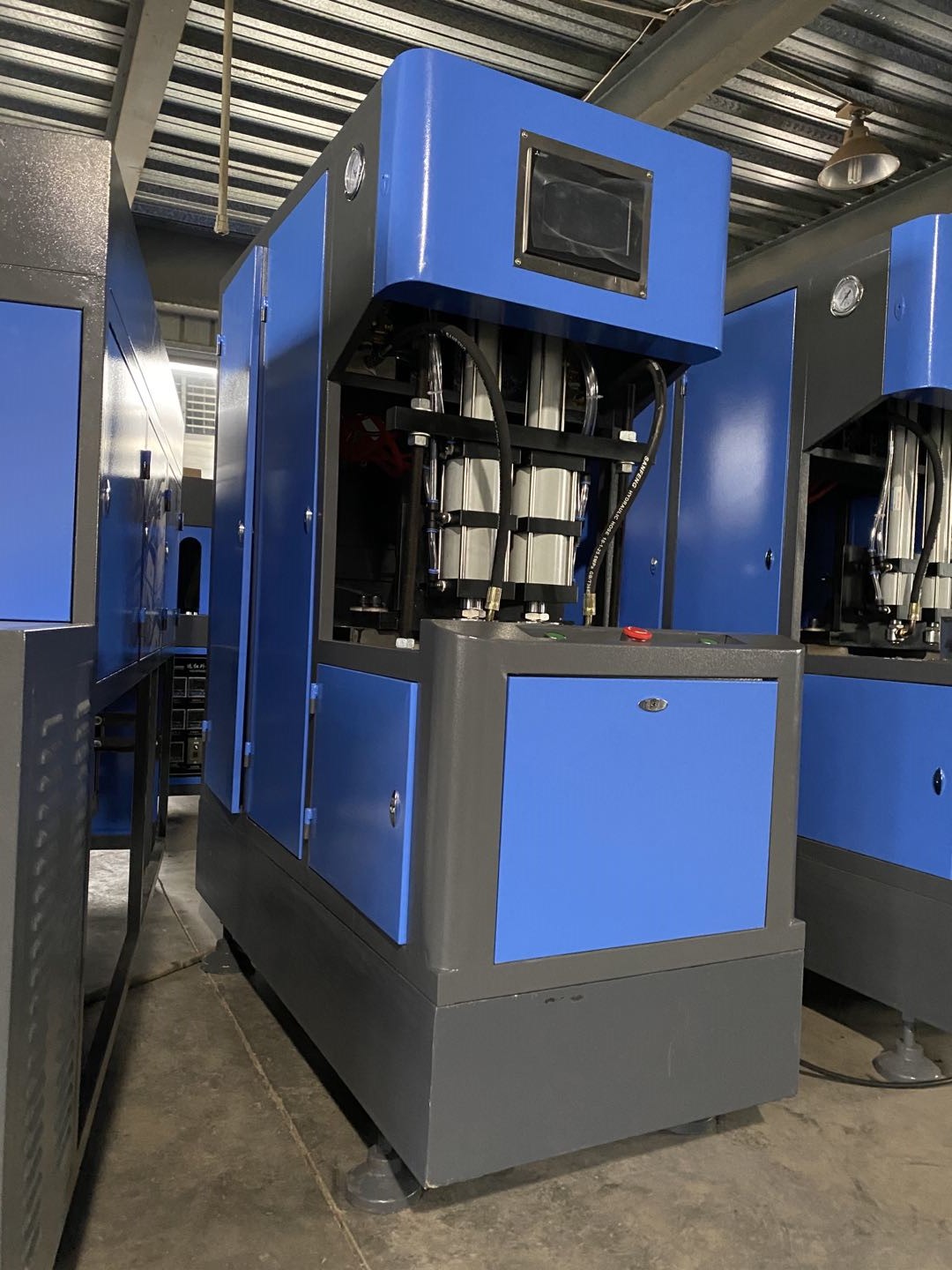 2000 ml Bottle Volume LGB-6L Plastic Bottle Water Making Machines for Easy Production