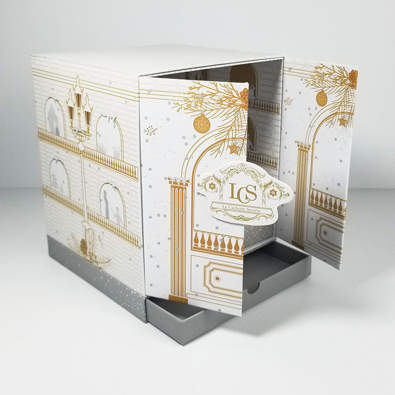 Dustproof Foldable Magnetic Gift Box , Antiwear Cardboard Box With Magnetic Closure