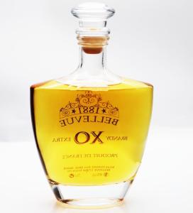 China Flint 700ml Glass Spirit Bottles Carafe Kheops 226mm With Carnette Cork Neck wholesale