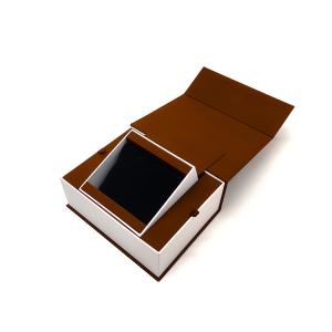 China PMS Rigid Magnetic Watch Box Gift Packaging Box 128gsm 157gsm 190gsm wholesale