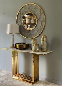 China Metal Entryway Hallway Console Table Multipurpose Marble Top Gold Ornate wholesale