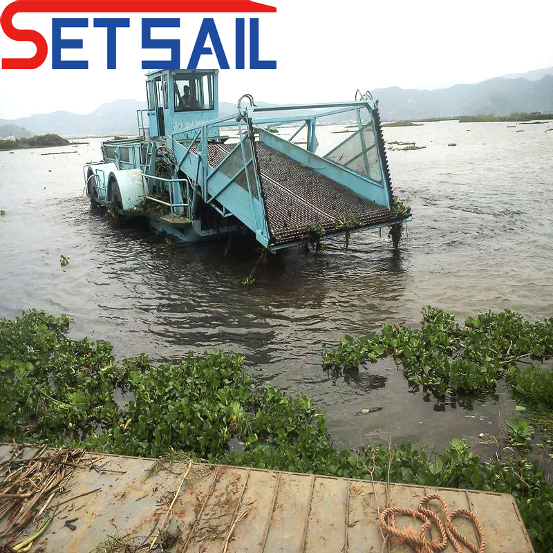Made in China River Floating Waste Aquatic Plant Harvester for Water Hyacinth