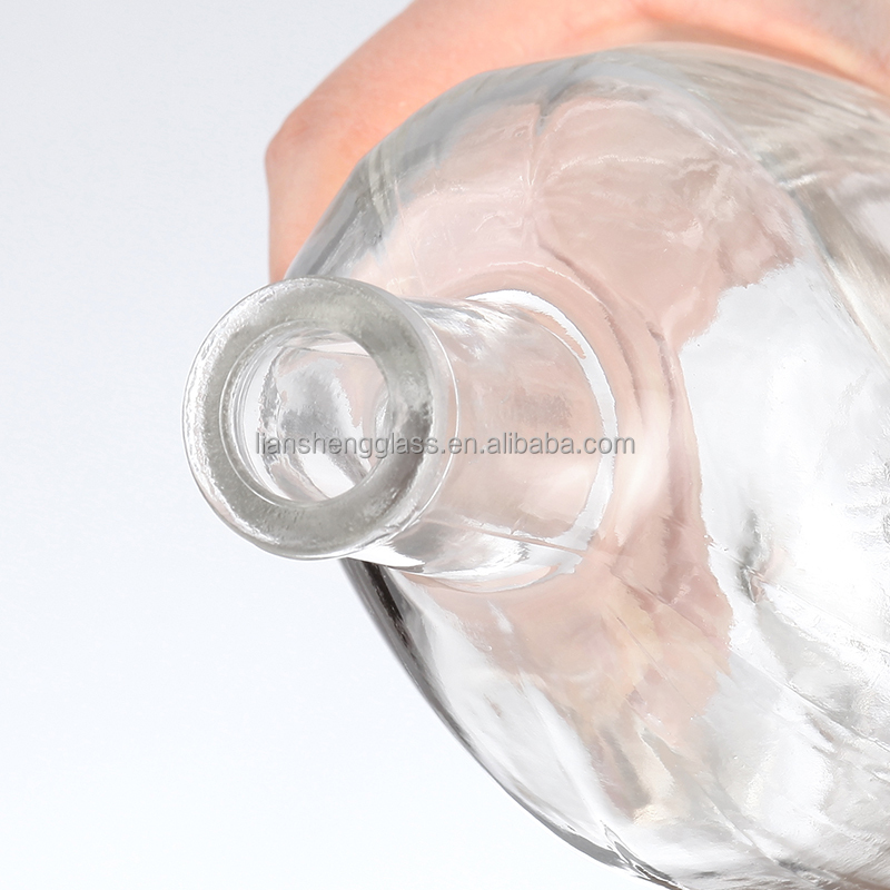Glass Base Material 200ml 250ml 350ml 750ml Whisky Wine Liquor Bottles for Market