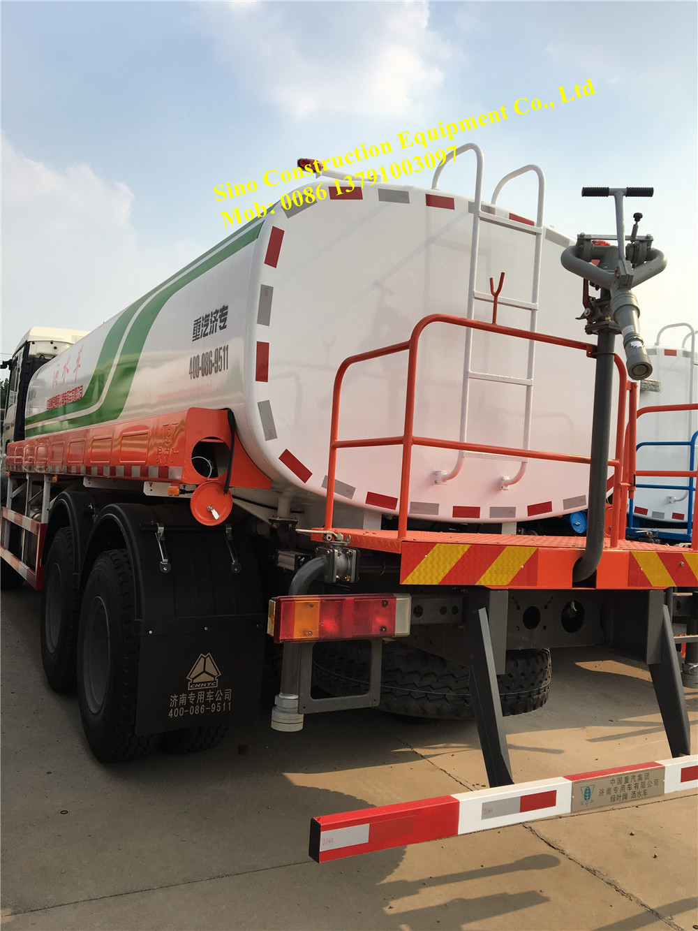 336hp 22000L Wheelbase 4300mm 6x4 Liquid Tanker Truck