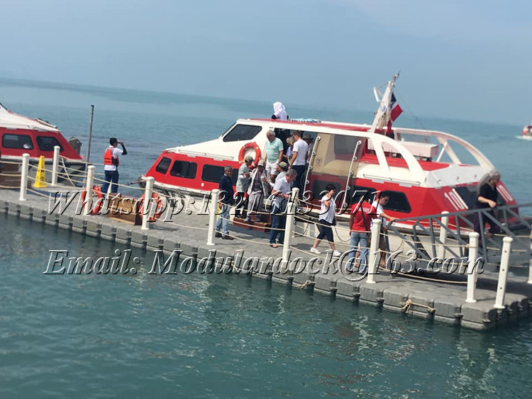 Floating boat docks manufacturer