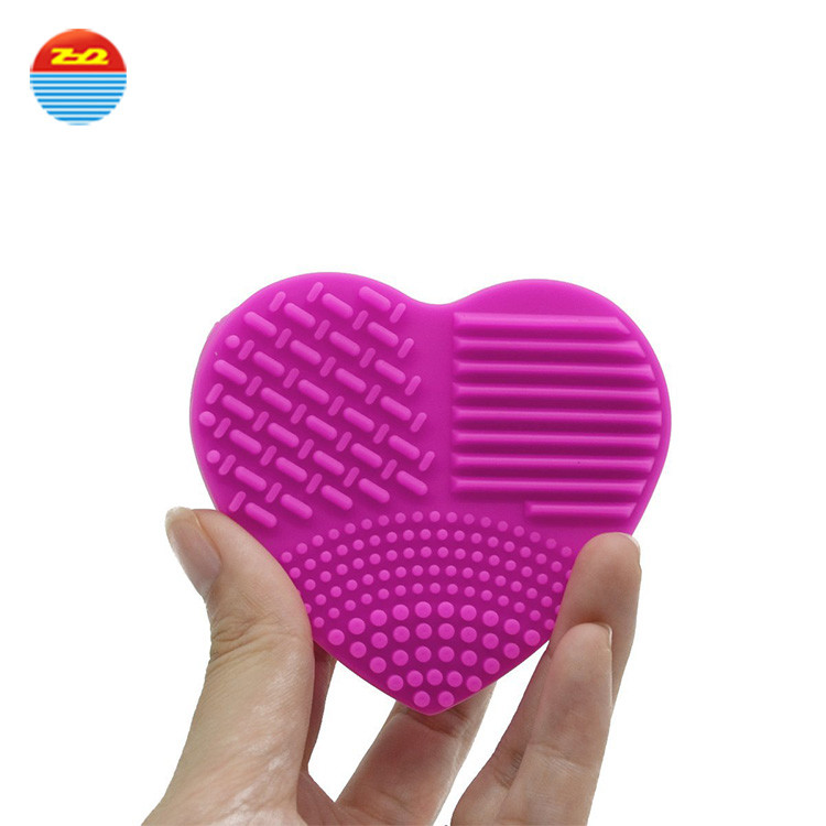 Protect Brush Heart-shaped Silicone Cleaning Pad , Silicone Face Scrub Pad With Holder