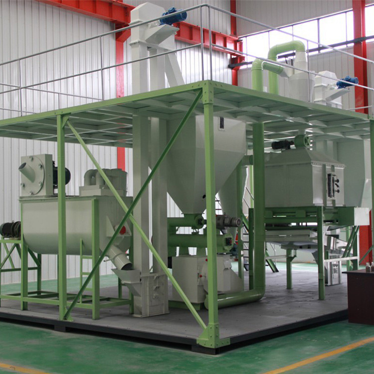 CE Grass Sawwood Livestock Food Pellet Machine 22KW To 160KW