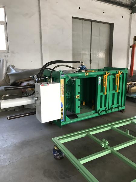 China Factory Heavy Duty Hydraulic Baler Waste Recycled Foam Sponge Clothes