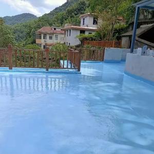 China What Kind of Water Does Polyaspartic Polyurea Waterproof Against? wholesale