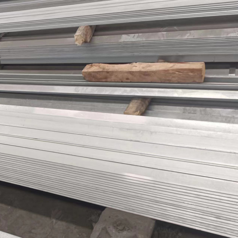 Hot Dipped Galvanized L Angle L Shaped Angle Steel Profile For Construction Industry
