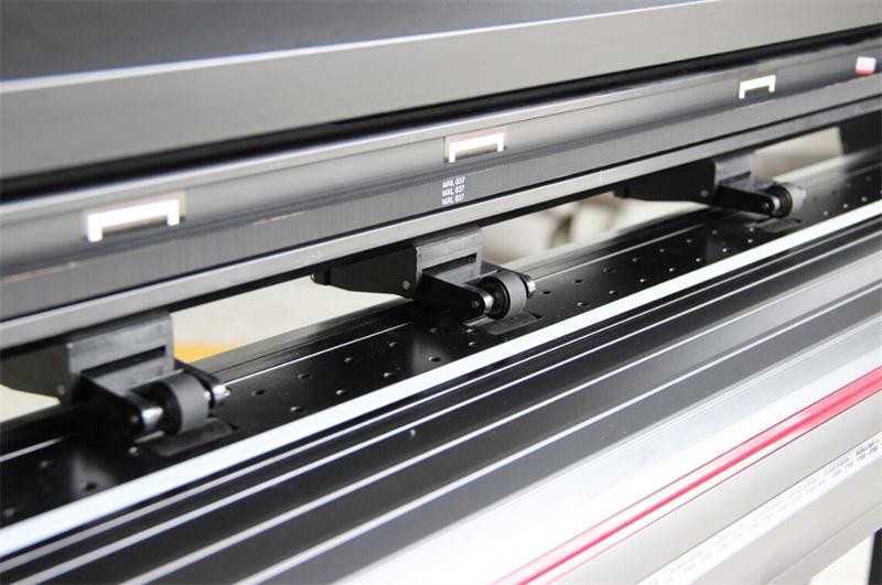 High Performance Flatbed Vinyl Letter Printing Machine DF Series 800mm/S Max.Cutting Speed