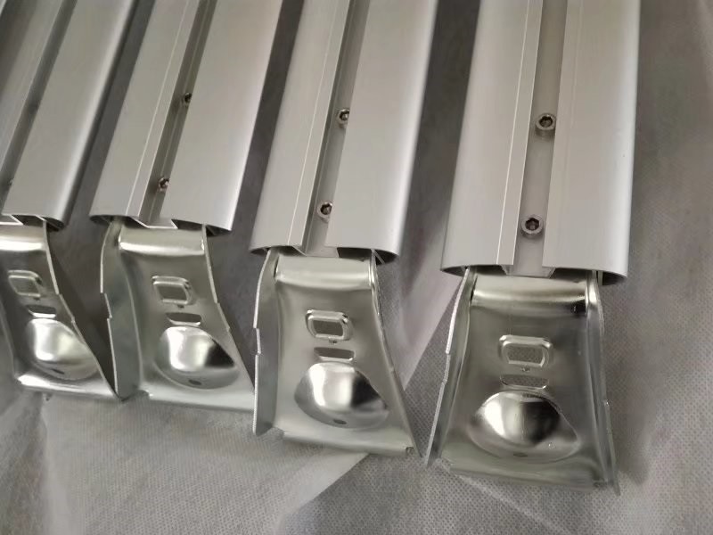 Universal Whisper Auto Roof Racks , Shark Style Roof Rack Rails Crossbars Supplier