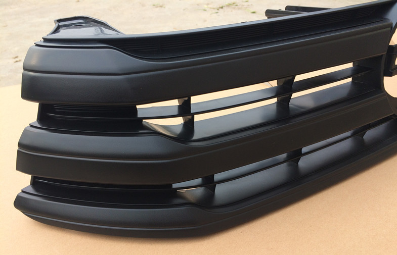 Toyota New Hilux Revo 2015 2016 OE Spare Parts Front Grille Chromed And Black
