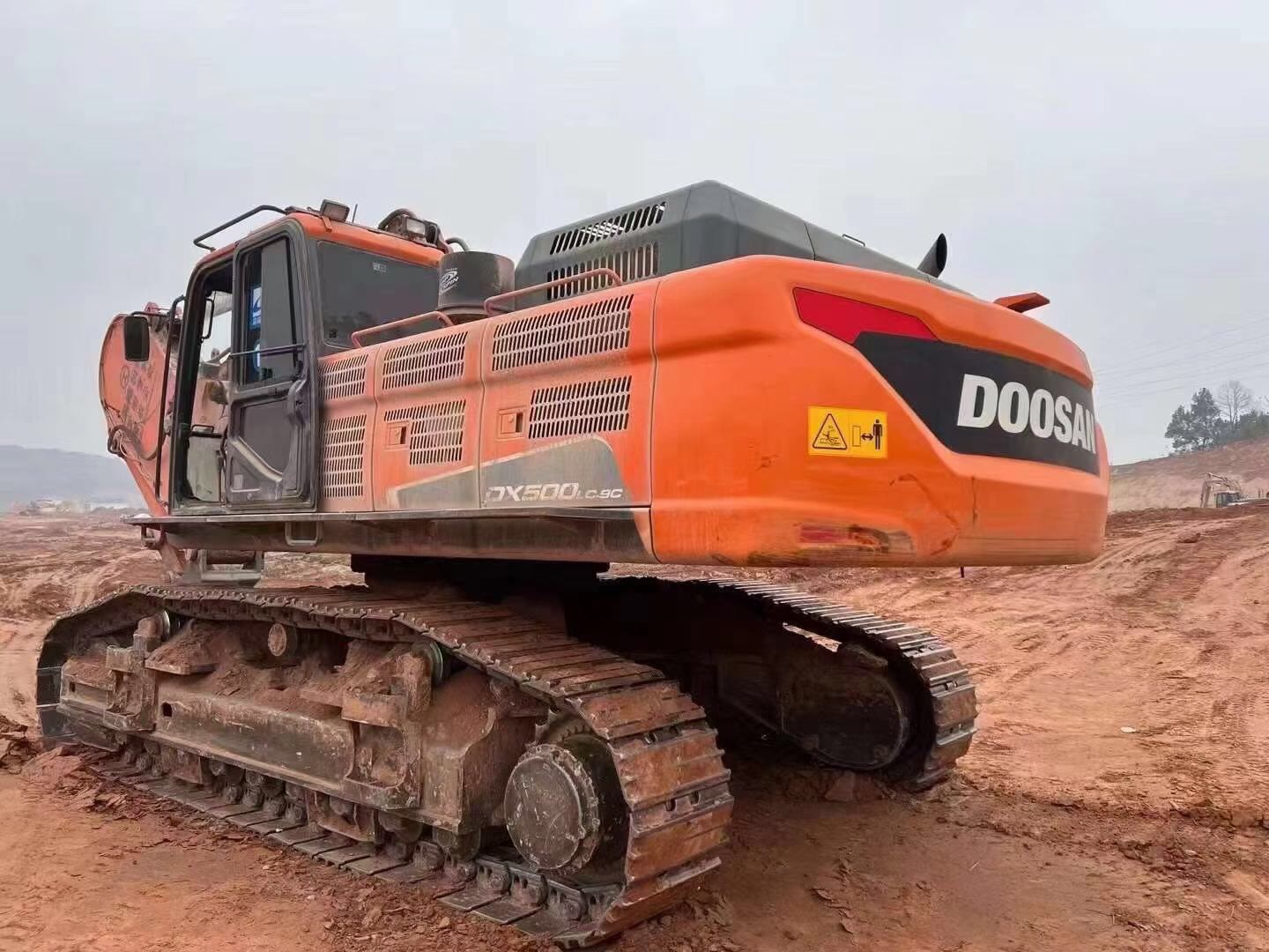 2001-4000 Working Hours Doosan DX500 Excavator in Korea and Ultra Large Size Used