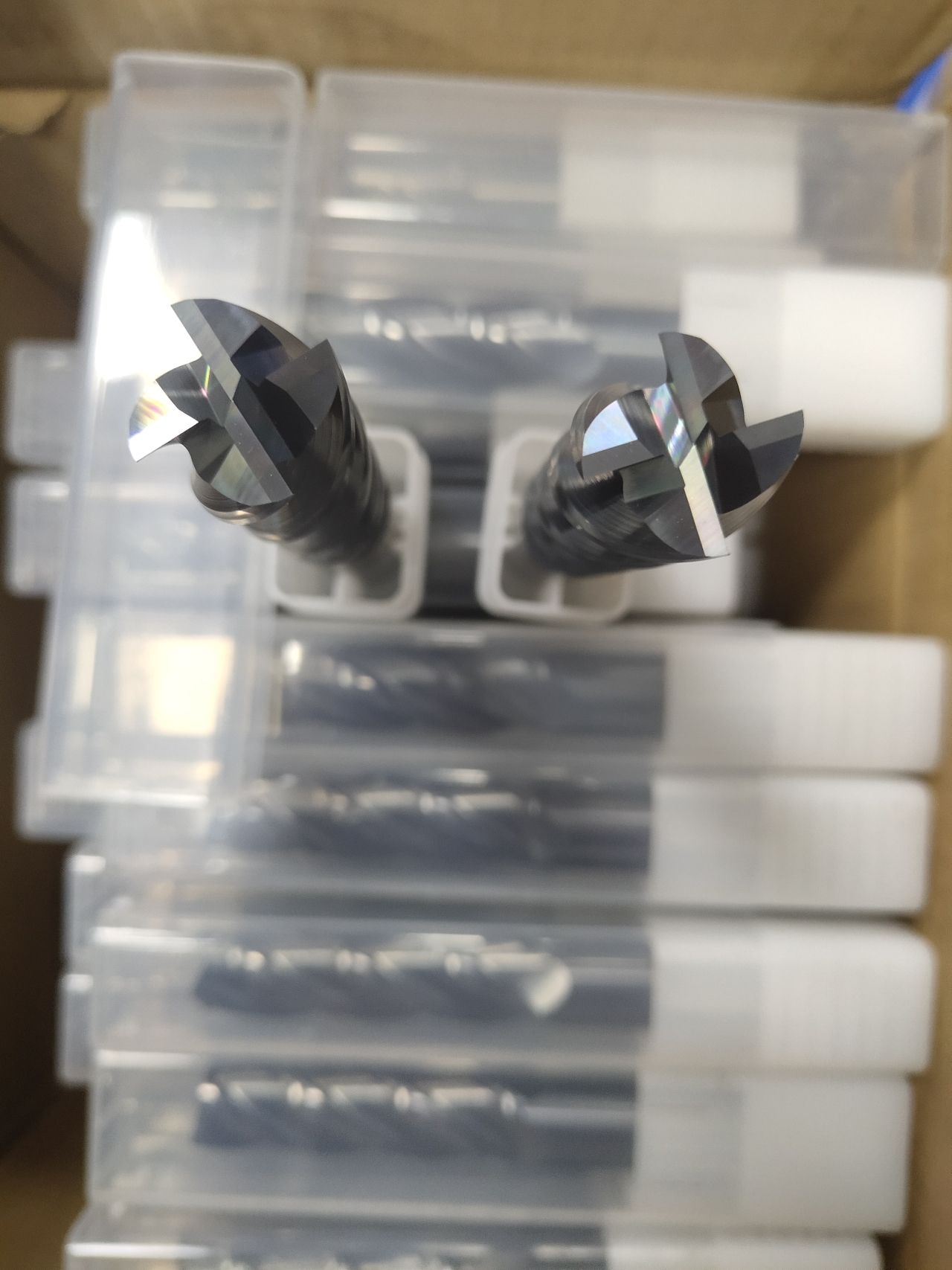 58HRC Helix Cutters Carbide End Mill Uneven Lead Unequally Pitched