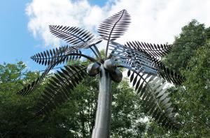 China Stainless Steel Palm Tree Large Outdoor Sculpture Metal Garden Ornaments wholesale