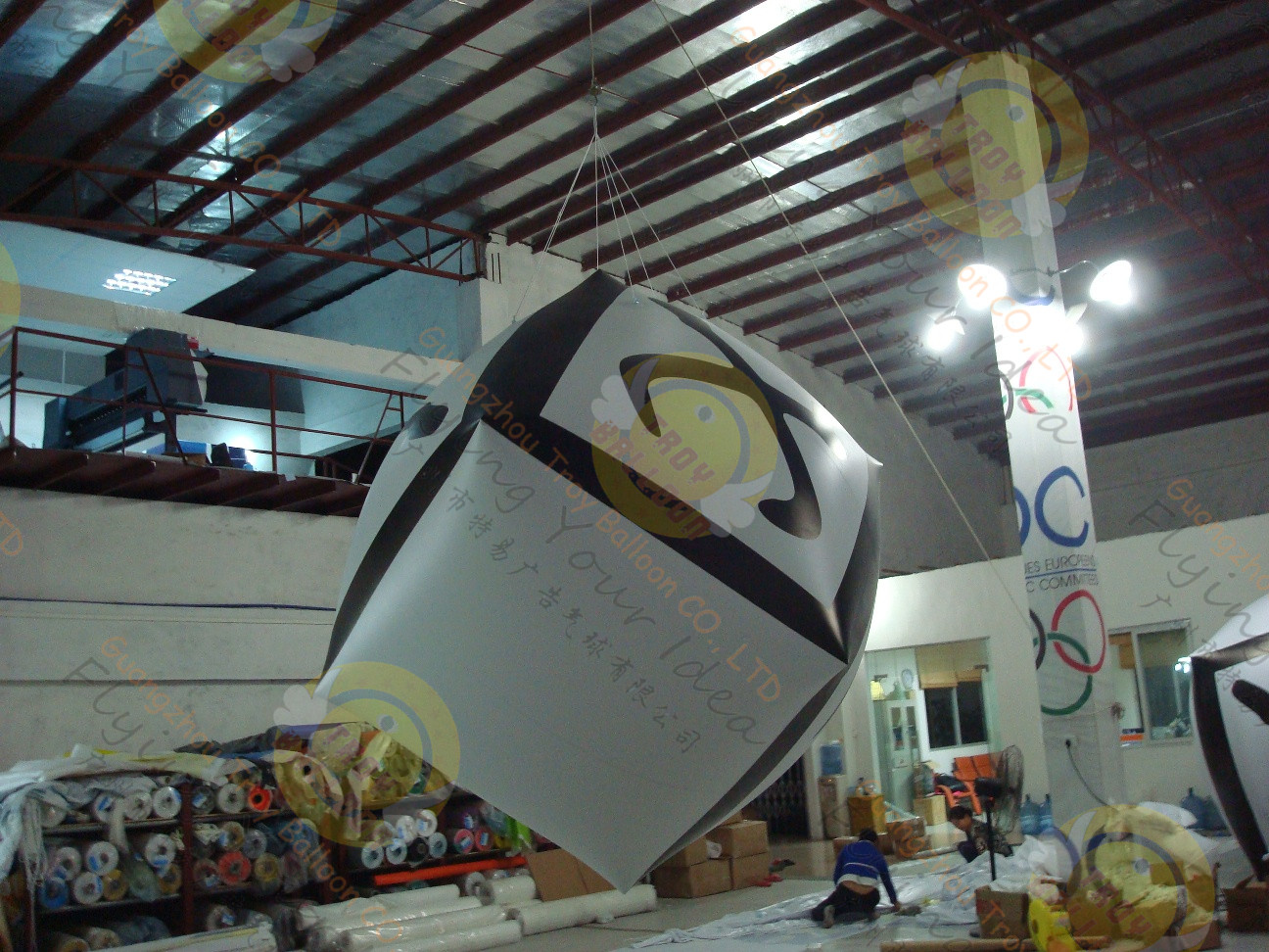 Big Cube Balloon