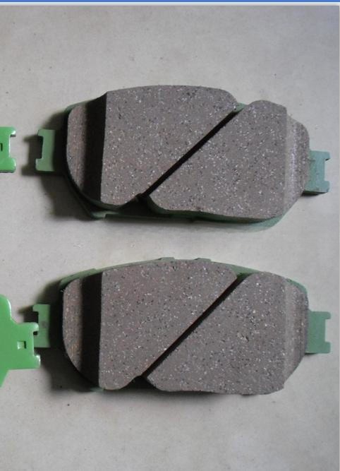 Guaranteed Performance Ceramic Brake Pad 04465-33320 for Toyota Camry 2.4 MCV30 ACV30