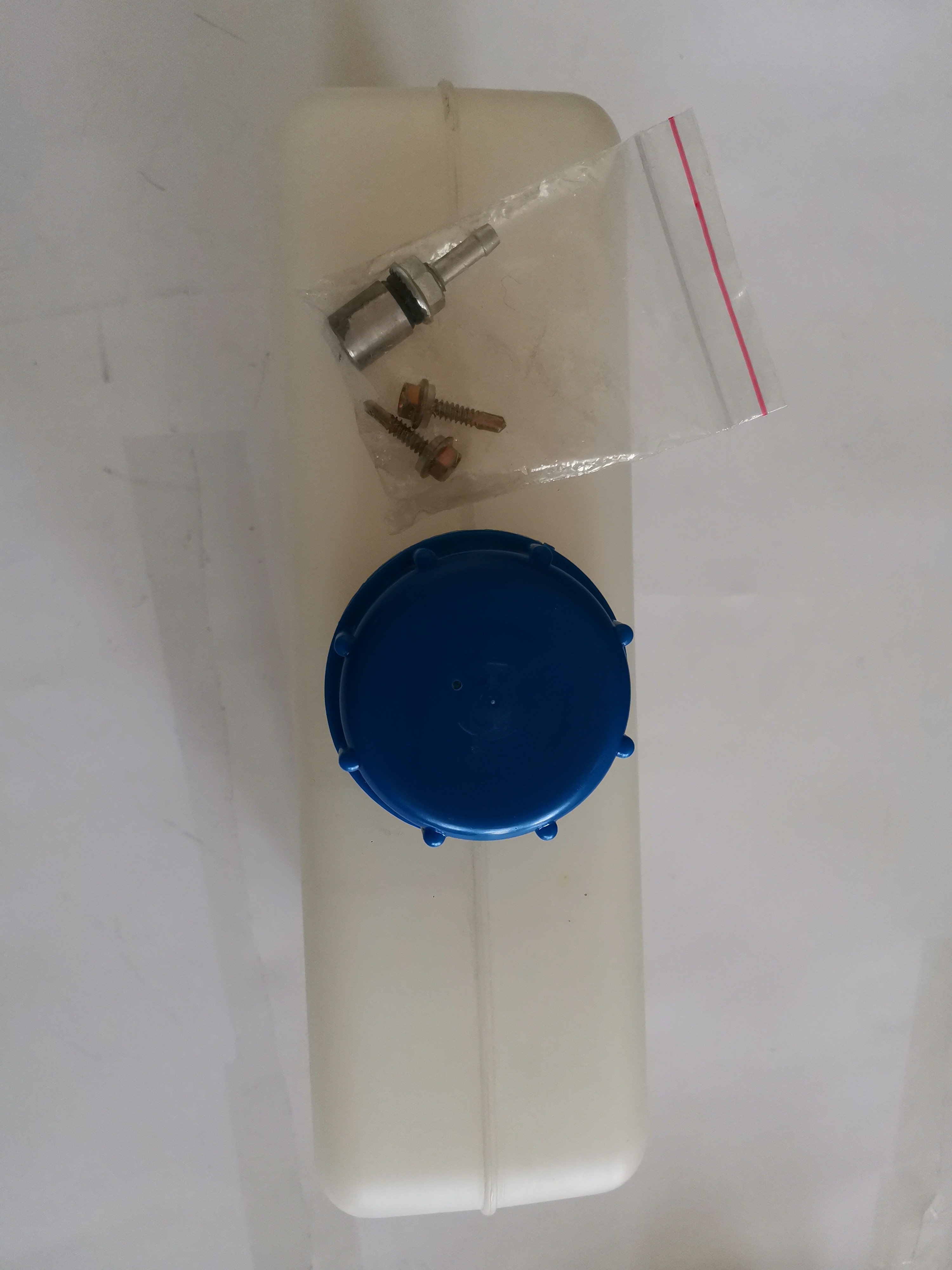 5L Plastic Fuel Tank For JP Webasto Parking Heaters 2kw 2.2kw 4kw 5kw 9kw