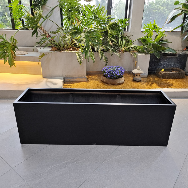 Matte Garden Fiberglass Flower Pots Black Color For Outside