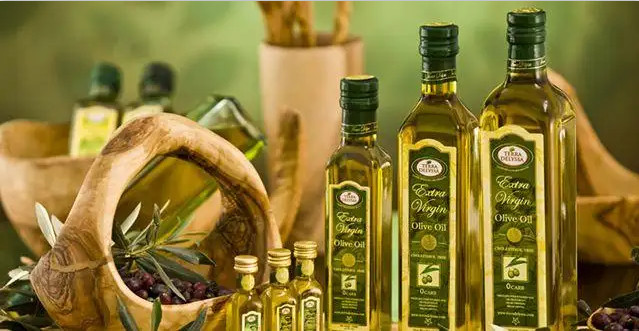 Ariable Pitch Screw Essential Oil Filling Machine 110mm Automatic Olive Oil Bottle Machine