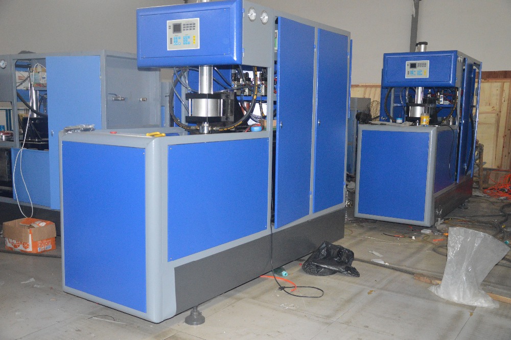 18.9L PET Bottle Blow Molding Machine with Infrared Heater and AirTac Rotary Cylinder