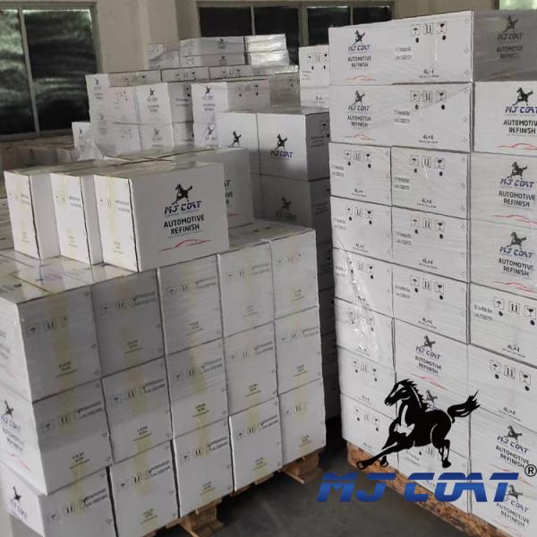 Semi Gloss White Acrylic Auto Primer Low VOC Level For Smooth Automotive Surfaces