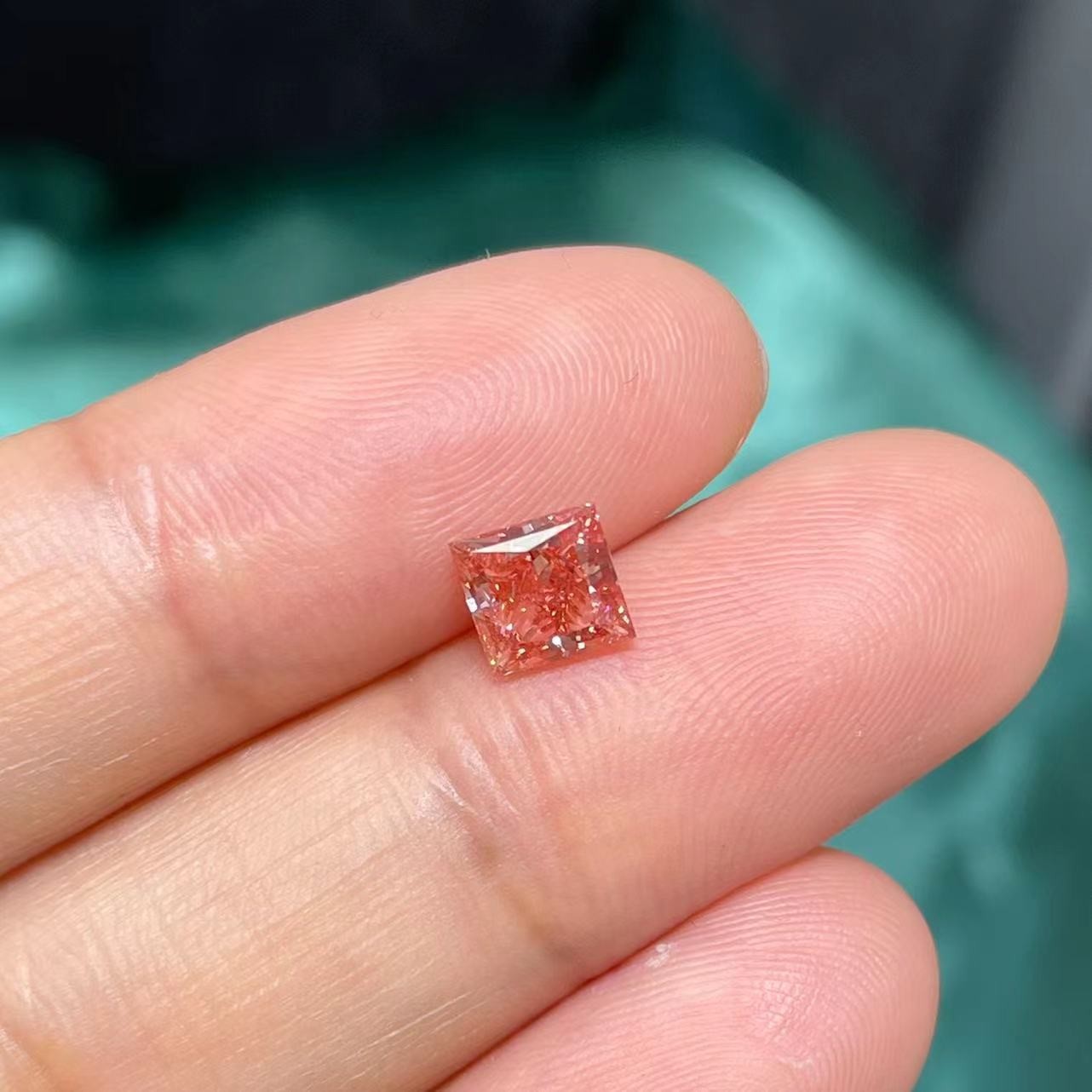 2.42 CVD Lab Grown Pink Diamonds Princess Without Inlay Cultivation