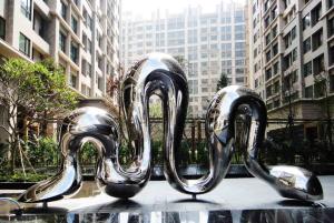China Village Decoration Outdoor Large Abstract Sculpture 316L Stainless Steel wholesale