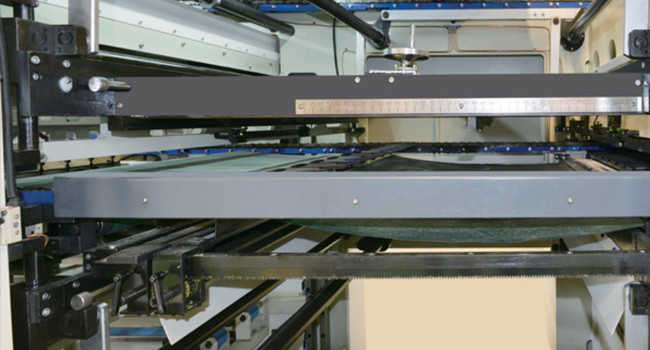 1300*960mm Corrugated Die Cutting Machine Automatic Lead Edge Feeding