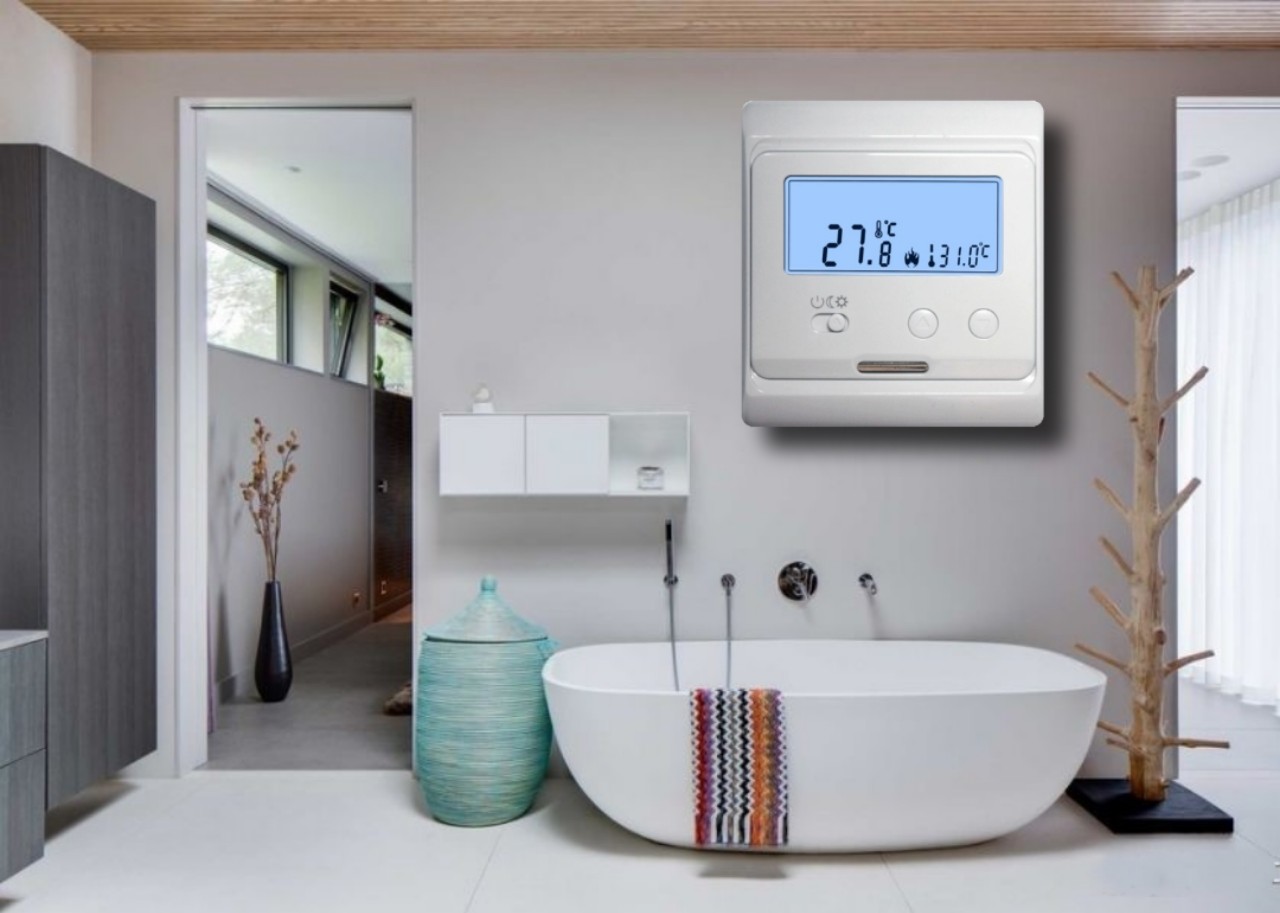 Fireproof ABS Electronic Room Thermostat 230VAC Omron Relay Eco - Friendly