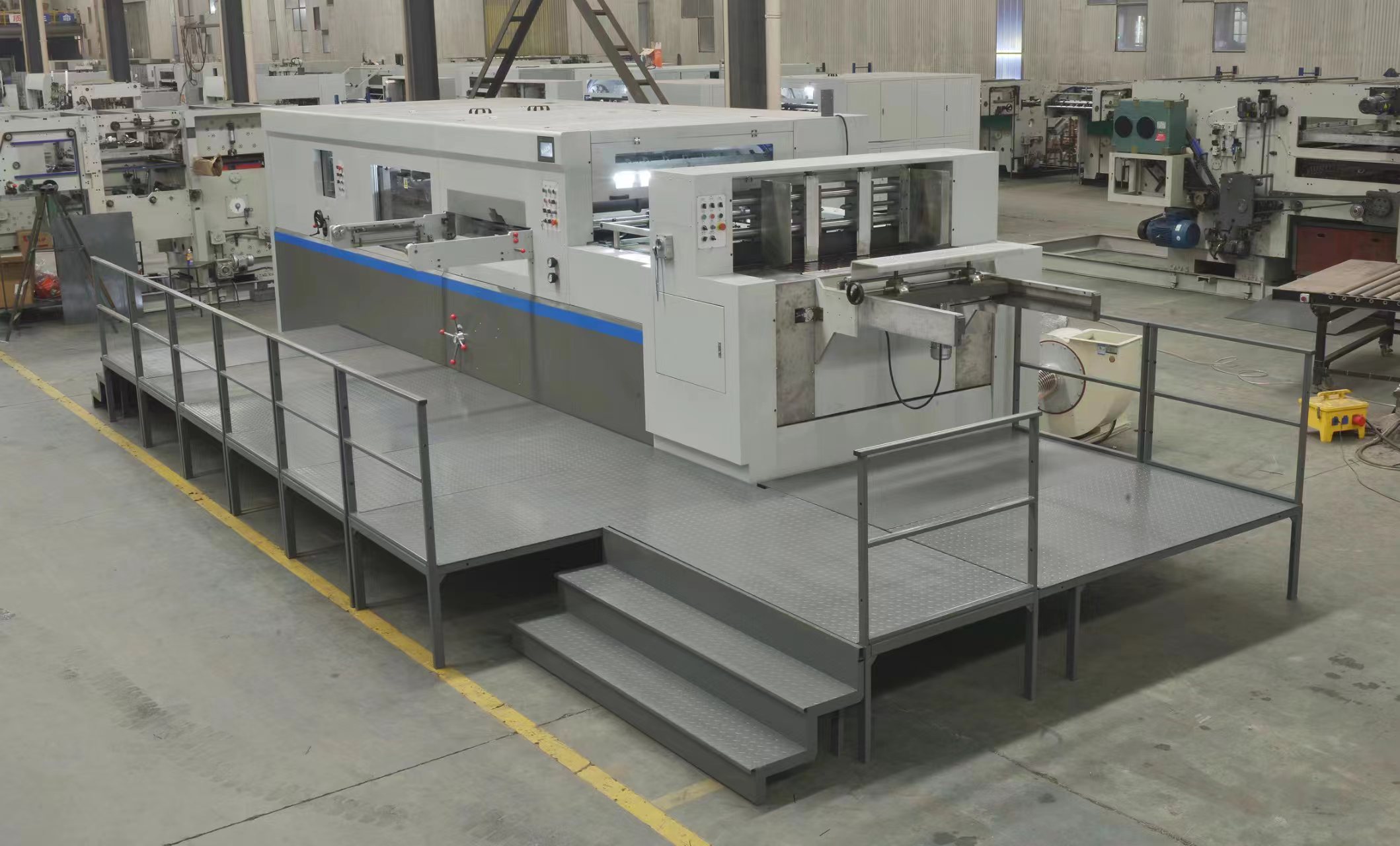 Flat Automatic Die Cutting and Creasing Machine for Corrugated Cardboard Carton Box