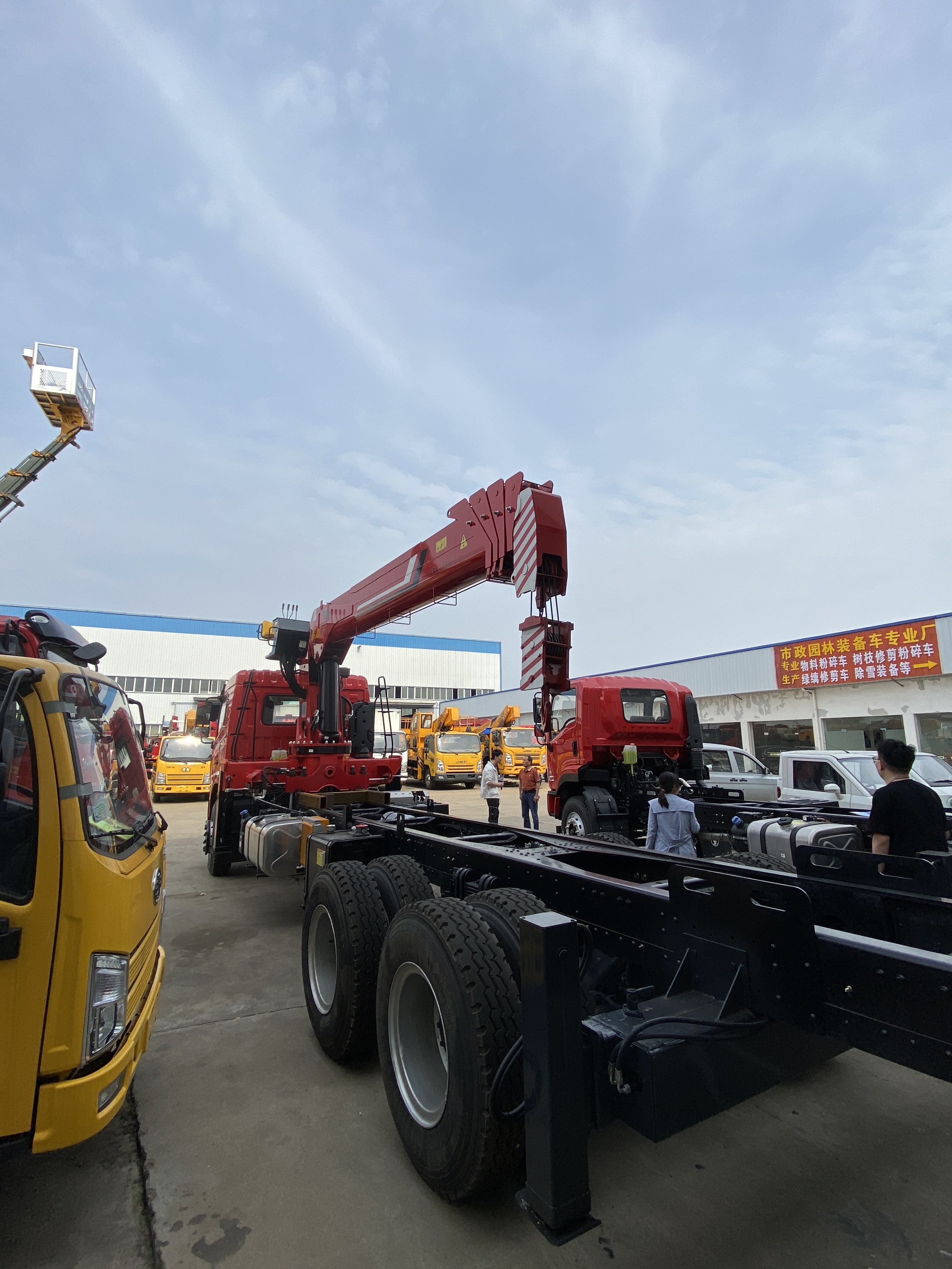 25 Tons Used Truck Crane XCMG QY25K5-I 32.3M Lift Boom With Cargo Crane Truck