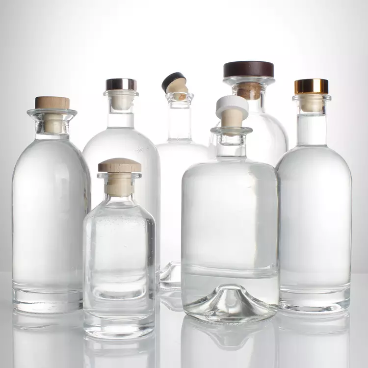 Clear Empty Short Alcoholic Gin Liquor Bottle With Cork Stopper for Glass Products