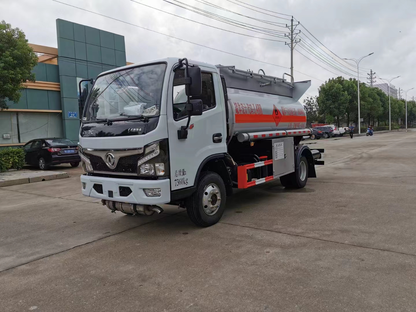 4x2 Shakman Aluminum Alloy Refueling Truck With 210 Horsepower Oil tank Truck