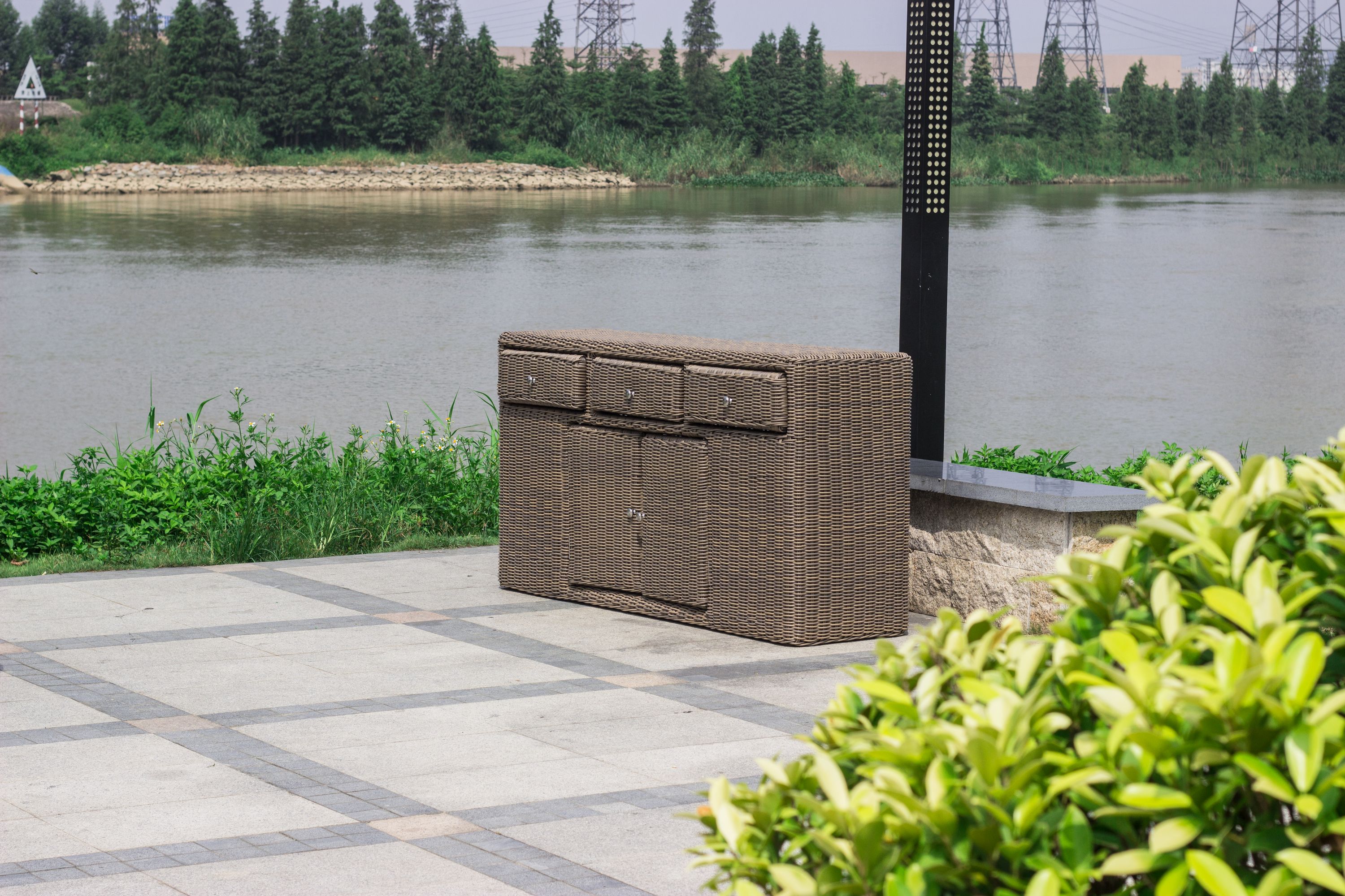 Classic Design Furniture 100% Handwoven Outdoor Tall Table and Chair Set with Waterproof/Sunproof/Durable Function